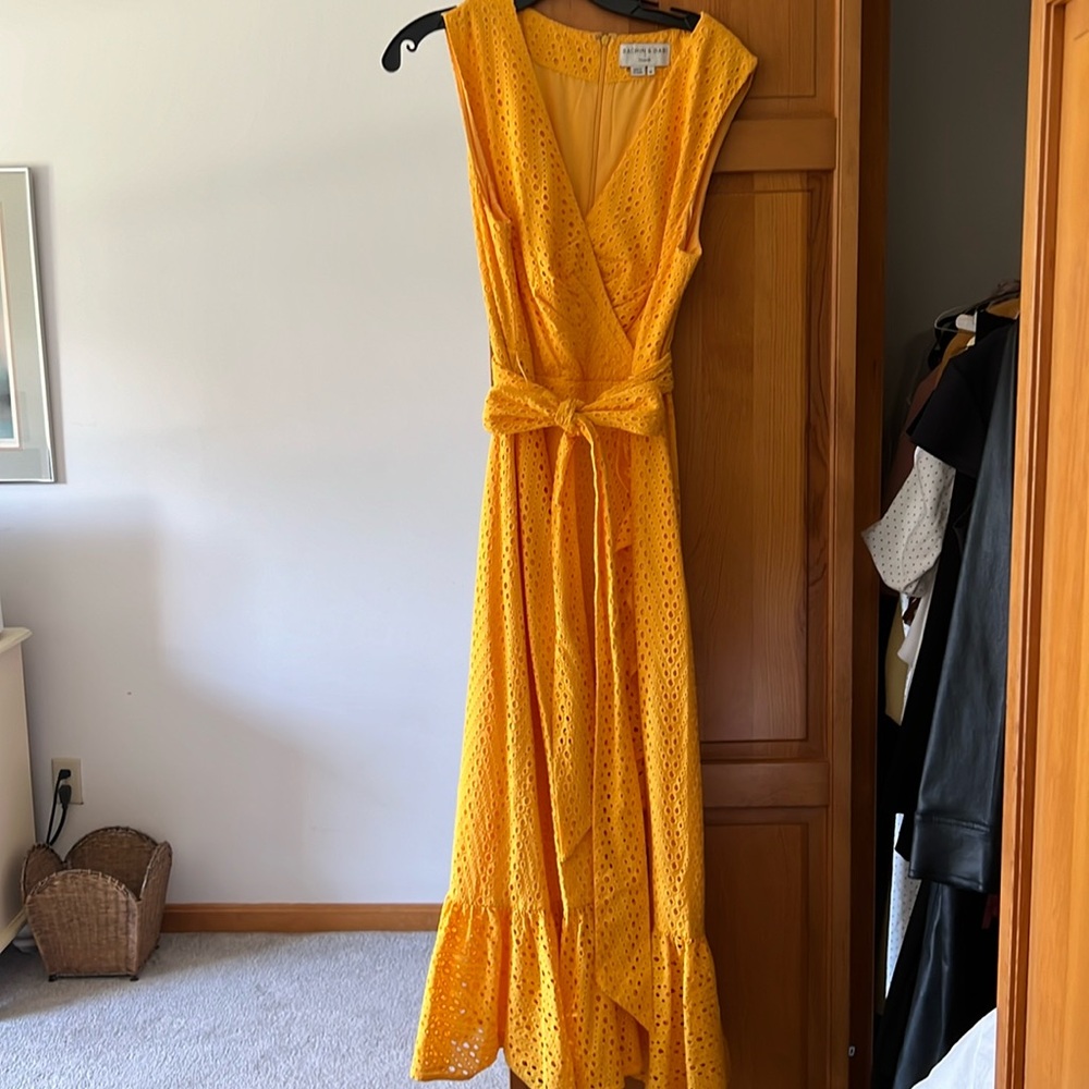 Eyelet dresss